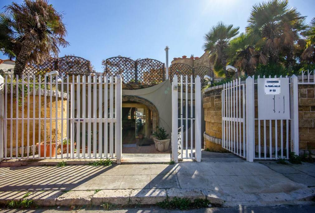 M'Place - Mondello Residence Палермо Екстер'єр фото